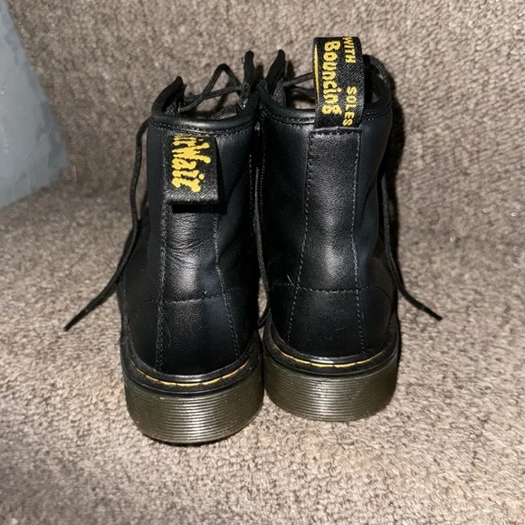 Doc Martens - Picture 2 of 5